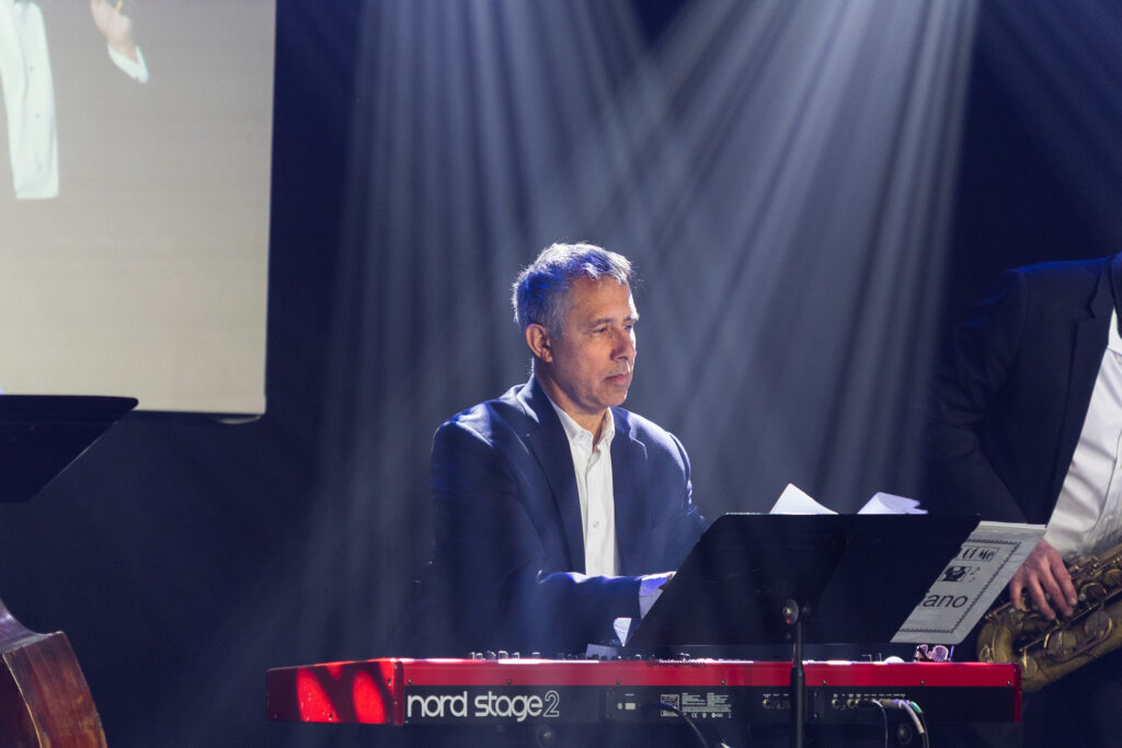 Rob Fekete Keys Piano